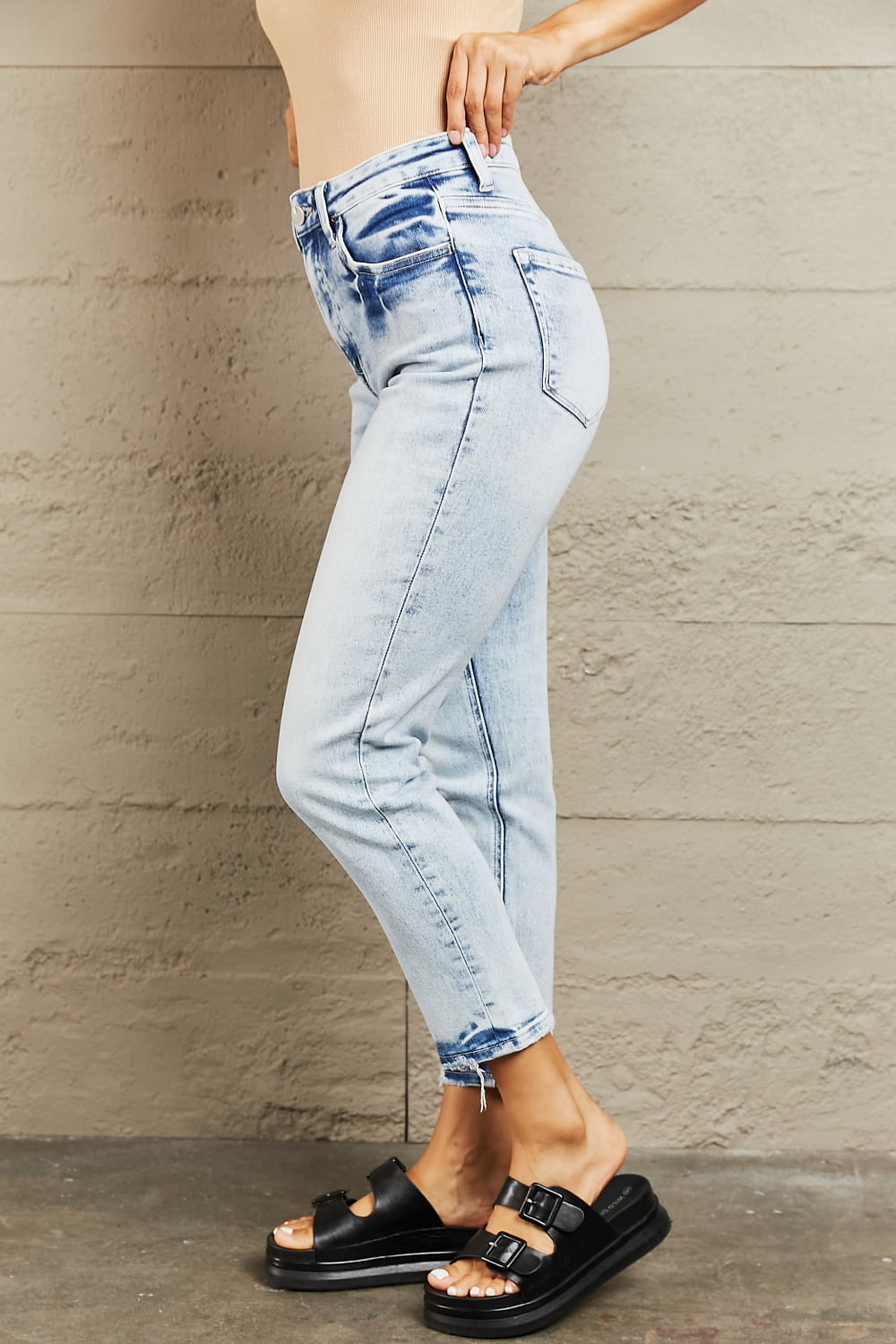 BAYEAS High Waisted Accent Skinny Jeans | Cropped Chic Jeans With Wash Accent
