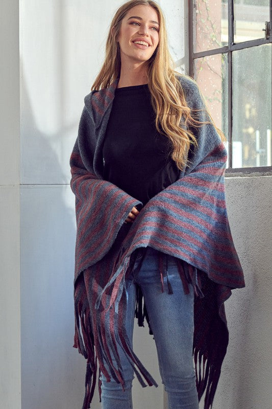 STRIPE PATTERN HOODED PONCHO e Luna