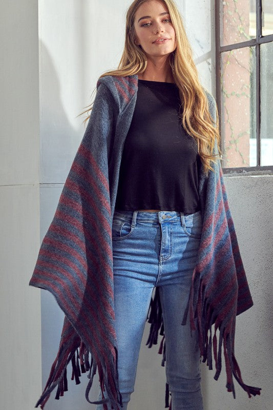 STRIPE PATTERN HOODED PONCHO e Luna