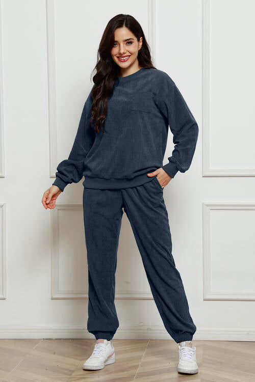 Round Neck Sweatshirt and Sweatpants Set | Polyester Set With Pocketed Pants