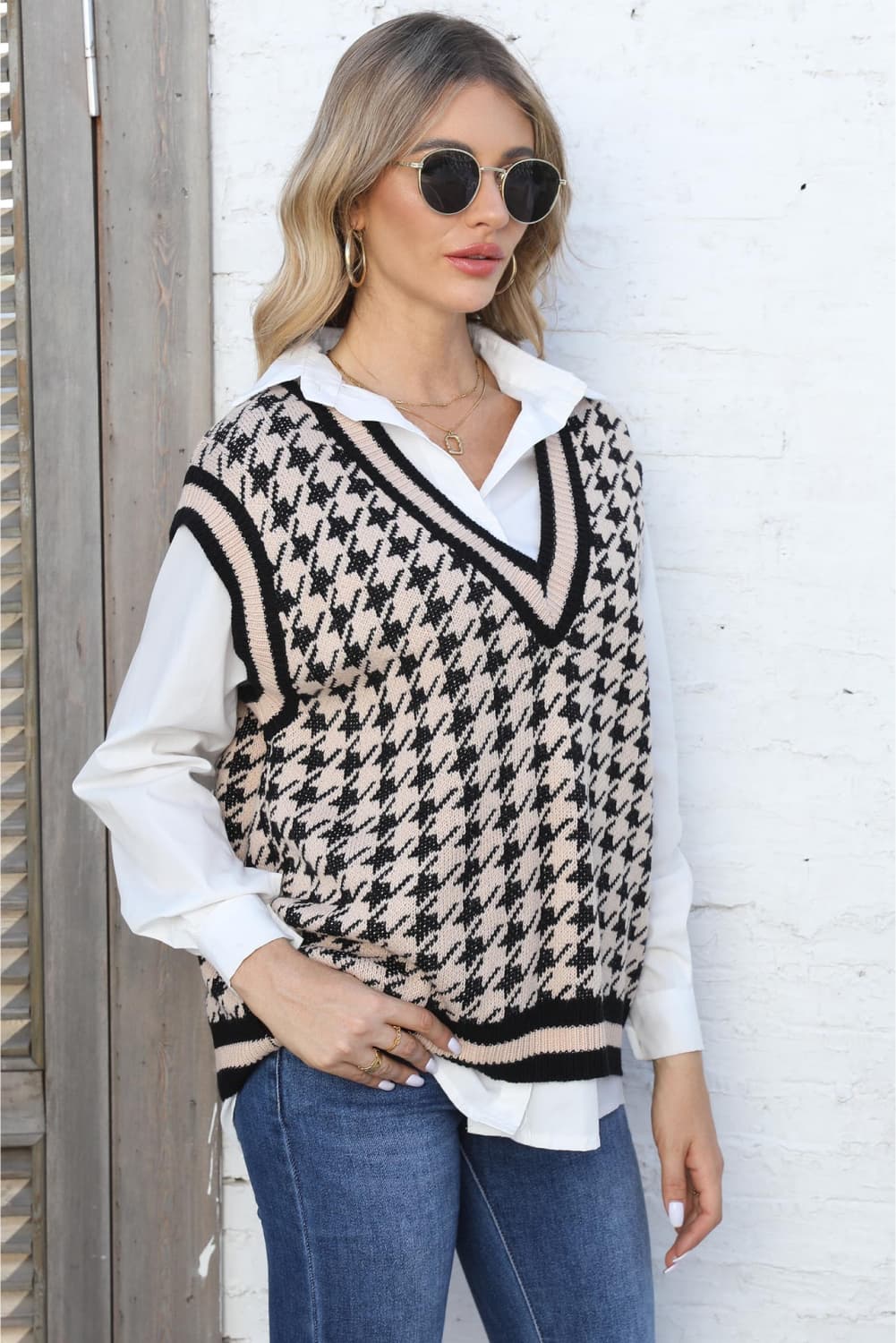 Ribbed V-Neck Sleeveless Sweater | Houndstooth Casual Ribbed Acrylic Sweater