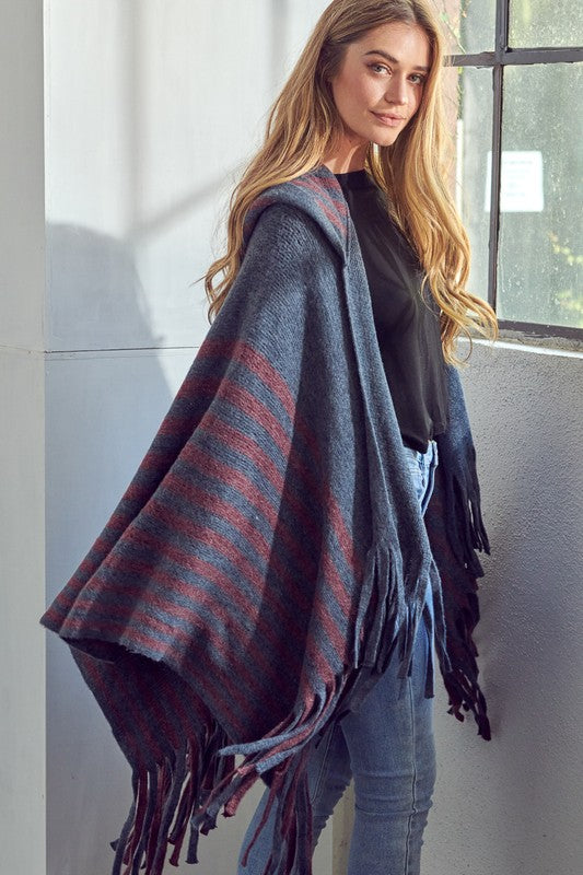 STRIPE PATTERN HOODED PONCHO e Luna