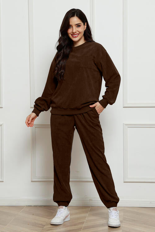 Round Neck Sweatshirt and Sweatpants Set | Polyester Set With Pocketed Pants