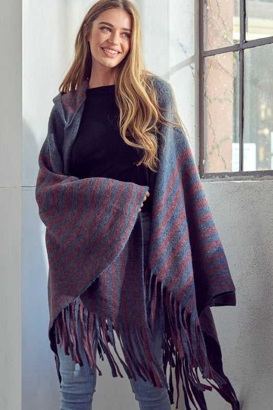 STRIPE PATTERN HOODED PONCHO e Luna