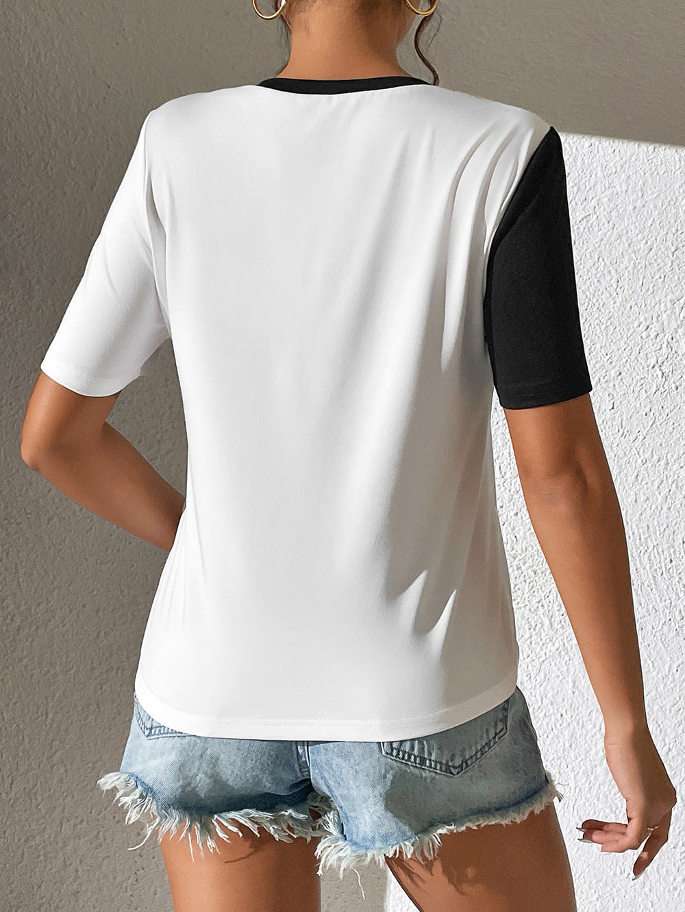 Contrast Color Round Neck Short Sleeve Tee