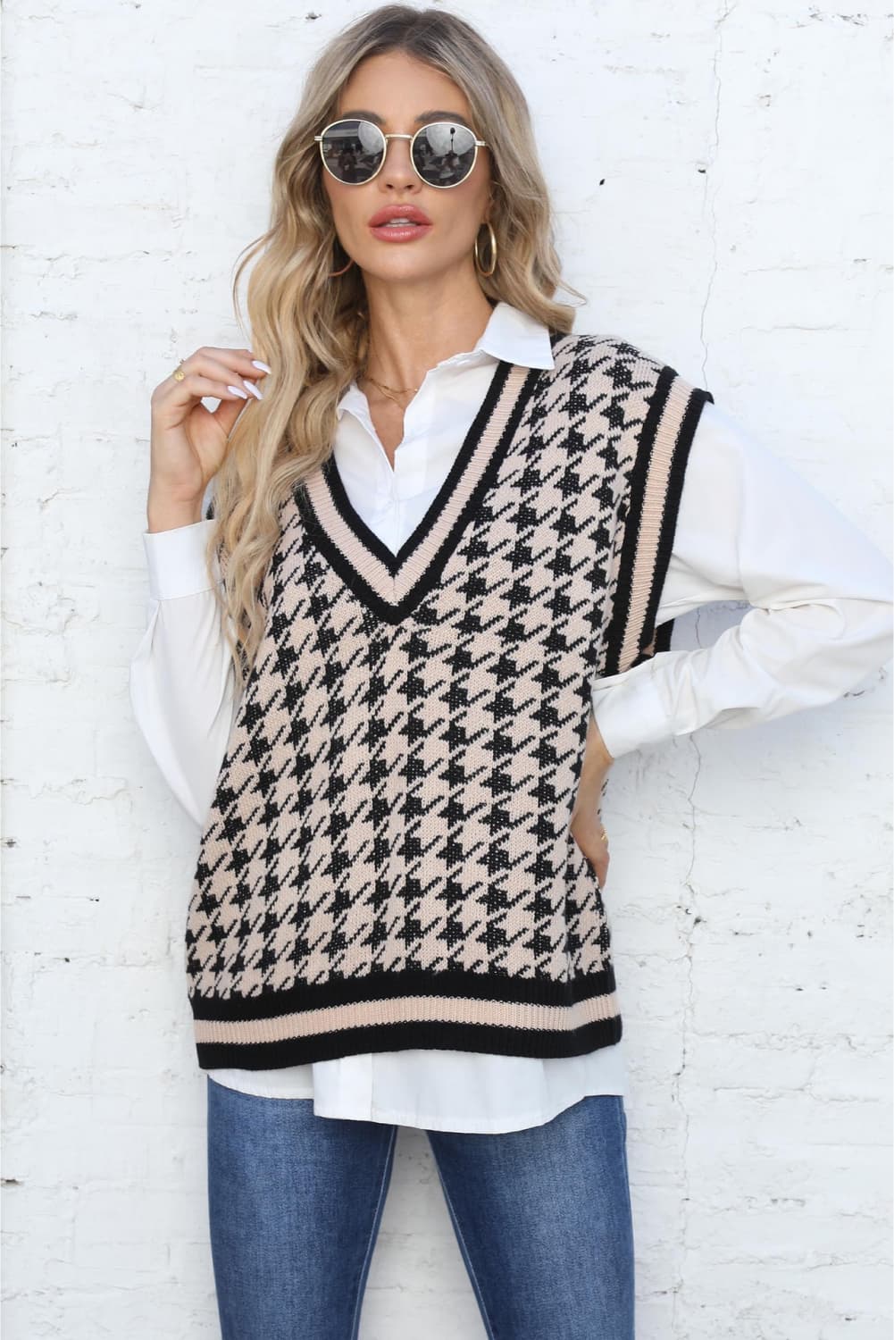 Ribbed V-Neck Sleeveless Sweater | Houndstooth Casual Ribbed Acrylic Sweater