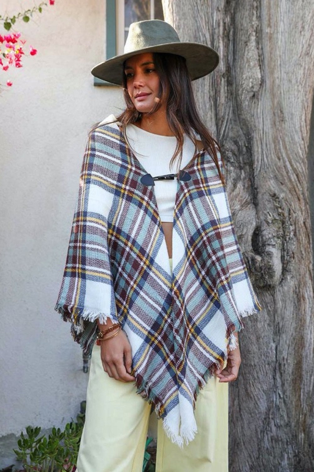 Leto Vintage Darling Plaid Flannel Poncho with Toggle Closure daycasual..com